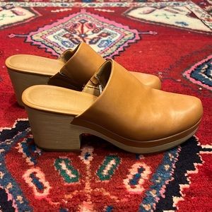 Women’s size 9.5 light tan colored Clogs